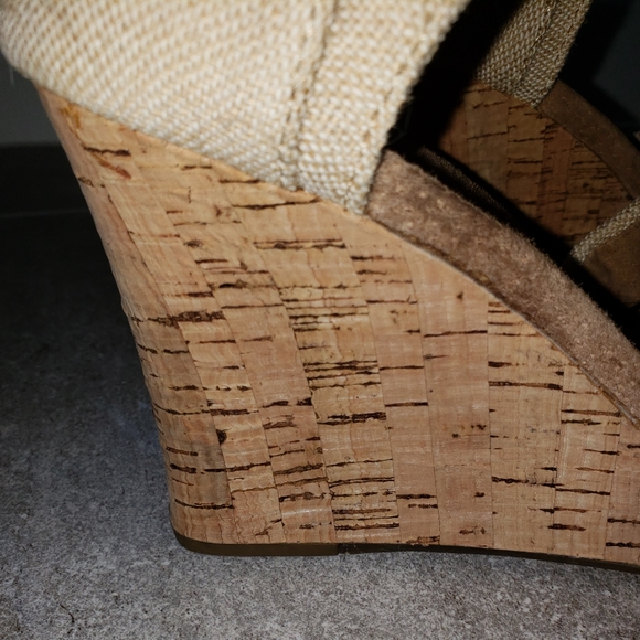 Toms Tan Wedges Size 6.5 - Picture 2 of 6
